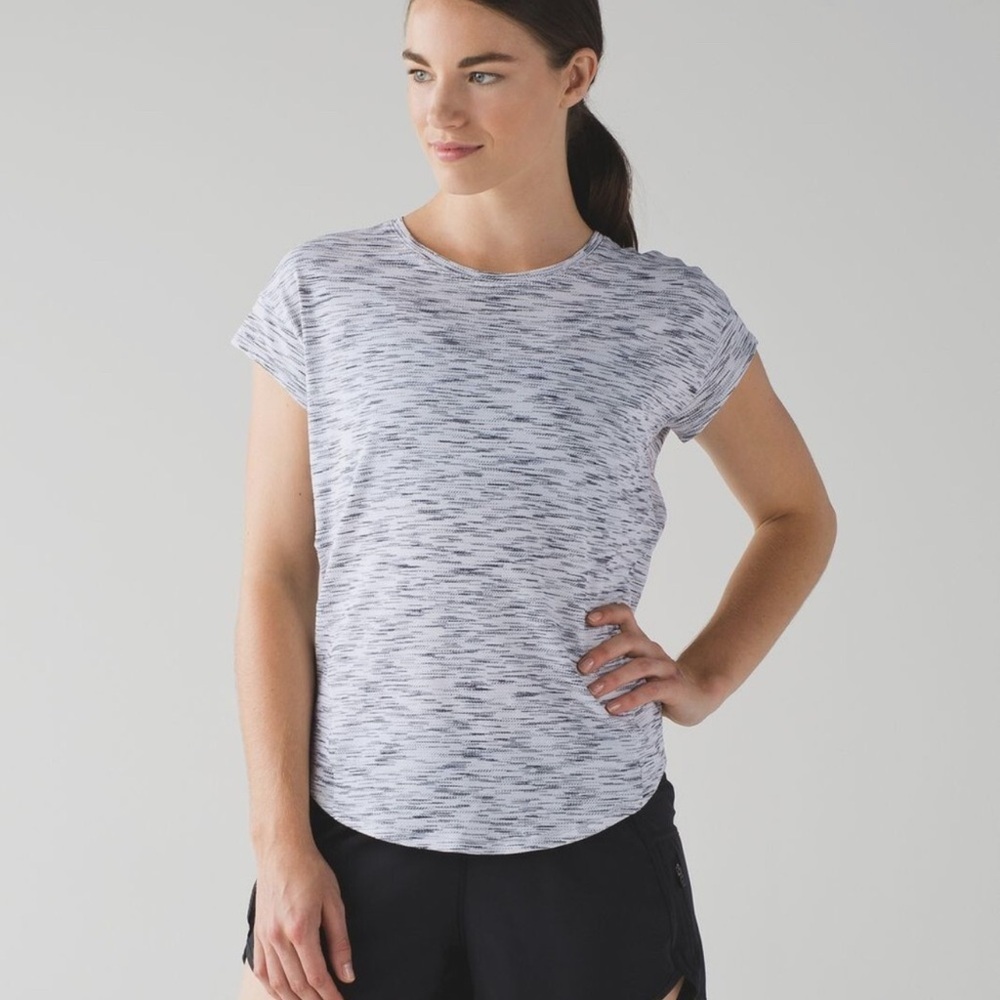 Lululemon Heathered Cap Sleeve Shirt Run Around Tee Tiger Space Dye Black White